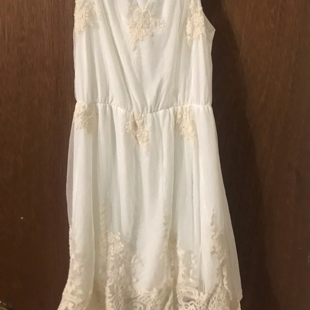 Off white lacy detail dress